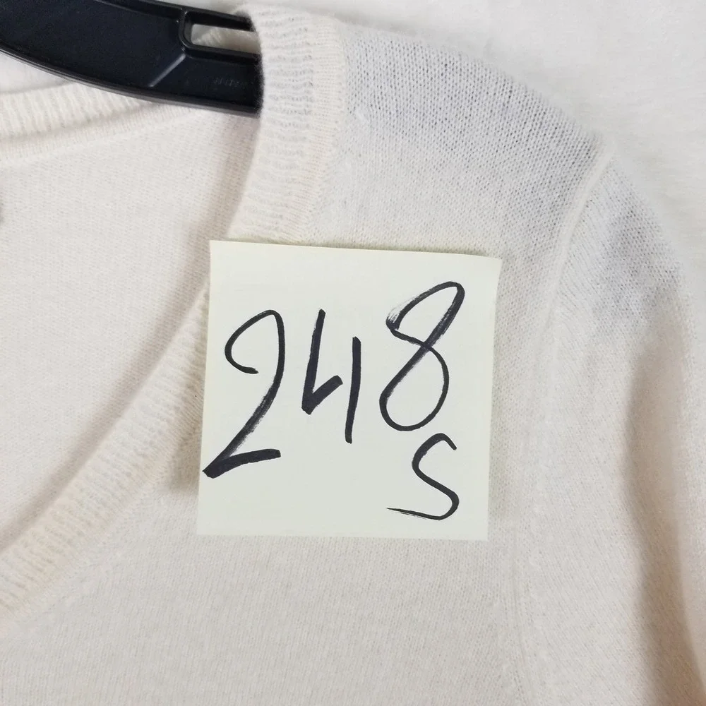 Quince V-Neck Sweater Women Size M Ivory Fine Knit Long Sleeve Minimalist